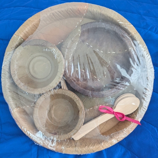 Picture of Sal Leaf Disposable Plates - Vistarakulu [6 piece set]