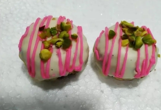 Picture of Rose White Choco Balls